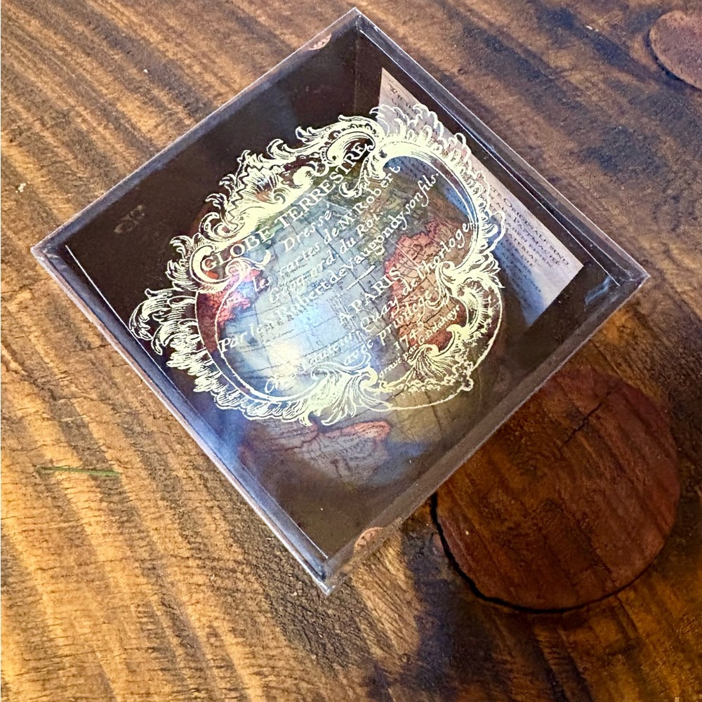 Globe new boxed collectible ornament - Picture 5 of 8
